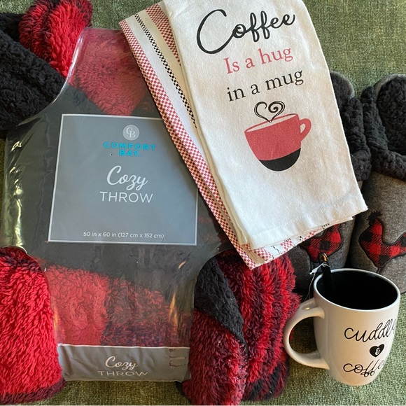 NWT Cozy bundle - Picture 2 of 12